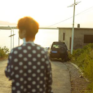 黑人与亚洲女深喉呕吐
