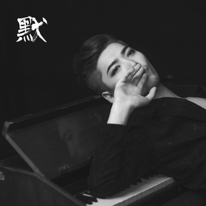 丰满老太的屁股眼
